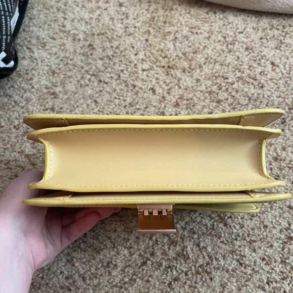 Yellow box bag - Picture 5 of 11